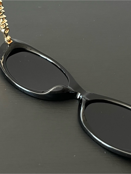 CHANEL Black Sunglasses with Gold Logo Temples main image 5